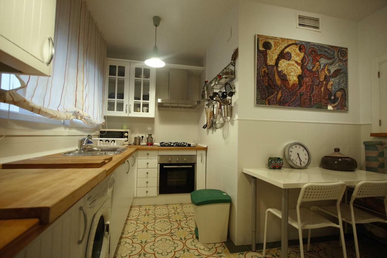 Bonito Apart. Con Parking Y Piscina Mairena del Aljarafe Exterior photo